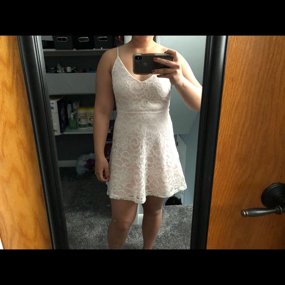 Forever 21 White lace dress - Picture 5 of 5